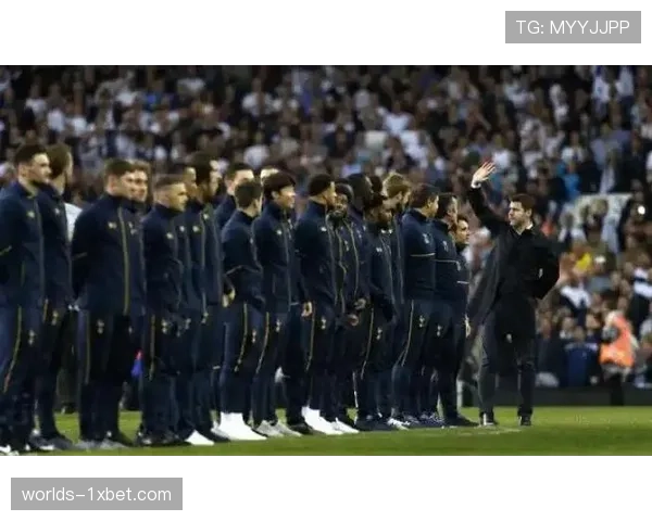 热刺新球场启用七周年,南看台再次响起纪念波切蒂诺的歌声